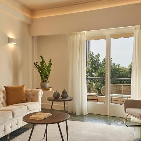 Chic N Bright 3Bd Apt With Hilton View เอเธนส์ ภายนอก รูปภาพ
