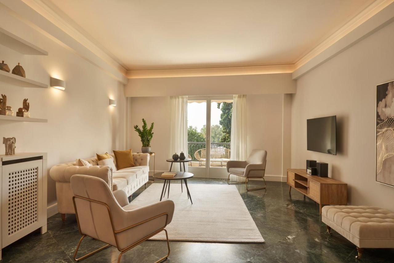 Chic N Bright 3Bd Apt With Hilton View เอเธนส์ ภายนอก รูปภาพ