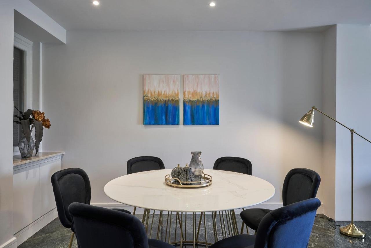 Chic N Bright 3Bd Apt With Hilton View เอเธนส์ ภายนอก รูปภาพ