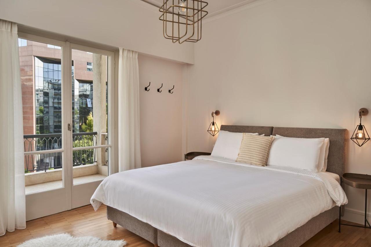 Chic N Bright 3Bd Apt With Hilton View เอเธนส์ ภายนอก รูปภาพ
